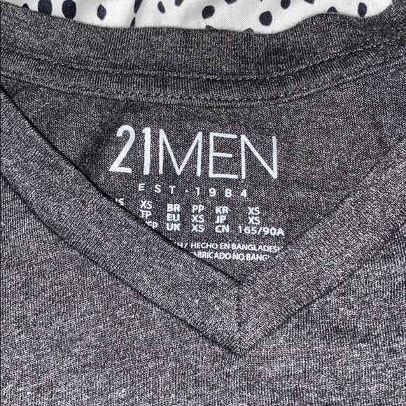 Forever 21 V neck tee - Picture 3 of 3